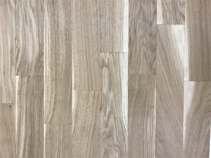 Sillbensparkett Ek Rustik med splint 16x68x340 mm. - UTFÖRSÄLJNING