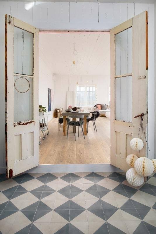 BOEN Ek Animoso Vit, Planka