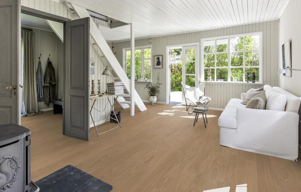 Kährs Life Essential wide plank, Ek Butterscotch