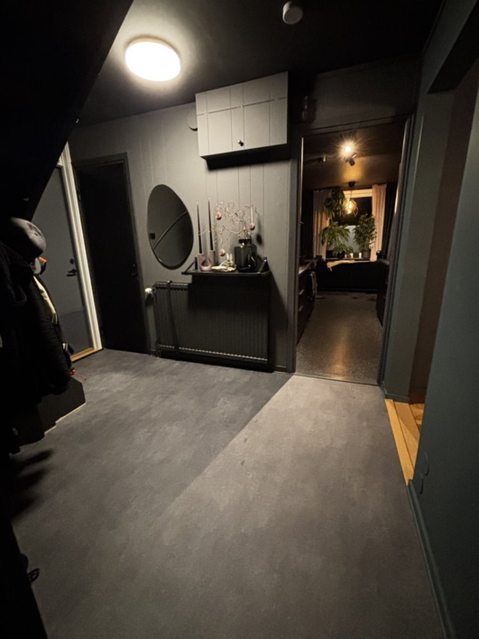 Callisto vinylgolv - Regina Mörk Betong - REST 440X400 CM.